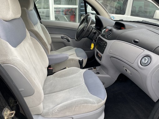 Citroën C3 1.4 HDI 70 exclusive 2003 - vue 4
