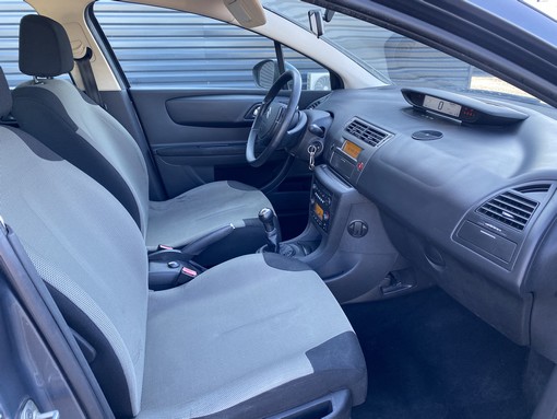 Citroën C4 1.6 HDI 92 pack 2010 - vue 4