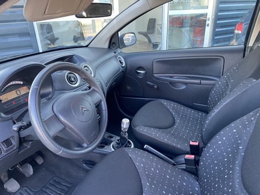 Citroën C2 1.1 Essence 2006 - vue 5