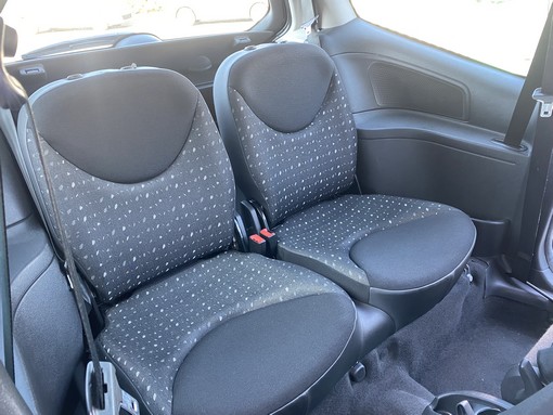 Citroën C2 1.1 Essence 2006 - vue 7