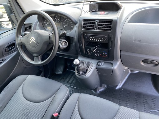 Citroën Jumpy 2.0 HDI 130ch L1H1 2014 - vue 5
