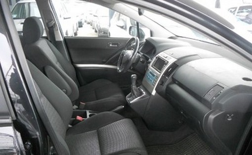 Toyota Corolla Verso 2.2 D4D 2009 - vue 3