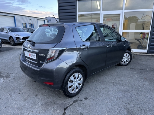 Toyota Yaris 1.5 Vvti 100 Ch 2014 - vue 3