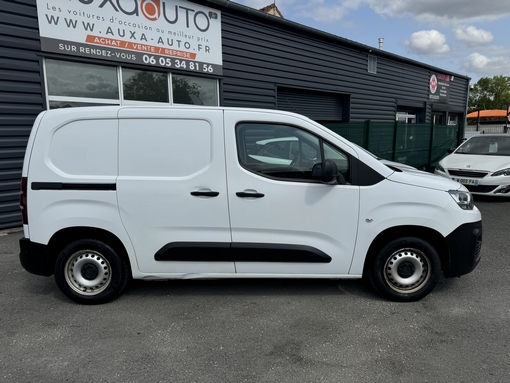 Citroën Berlingo 1.6 HDI 75 Ch club kasten 2019 - vue 3