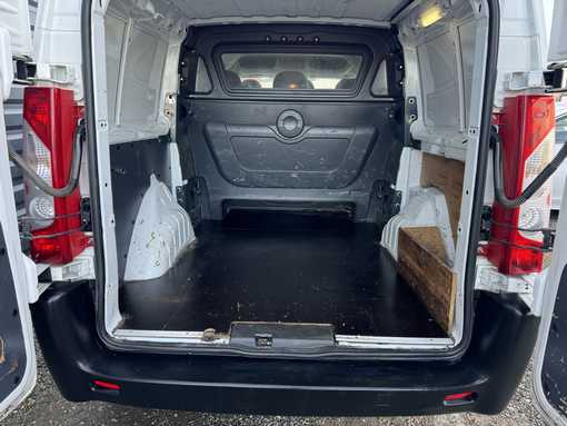 Citroën Jumpy L2H1 2.0 128 Ch Double Cabinne 2015 - vue 9
