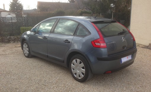 Citroën C4 1.4 90 Ch 2005 - vue 3