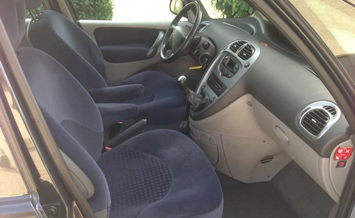 Citroën Xsara Picasso 1.6 HDI 92 Ch Exclusive 2006 - vue 8