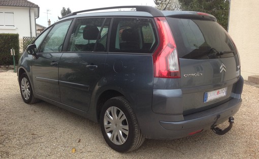 Citroën Grand C4 Picasso 1.6 hdi 110 pack ambiance 2010 - vue 4