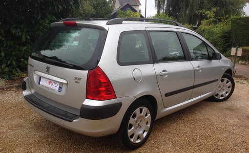 Peugeot 307 Break 1.6 hdi 110 xs 2006 - vue 3