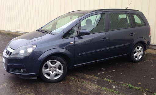 Opel Zafira 1.9 Cdti 100 Enjoy 2007 - vue 2