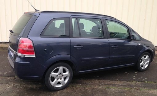 Opel Zafira 1.9 Cdti 100 Enjoy 2007 - vue 4