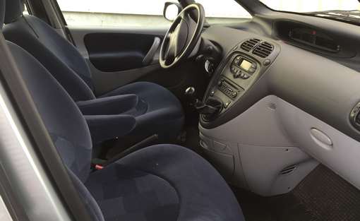 Citroën Xsara Picasso 1.6 Pack 2003 - vue 4