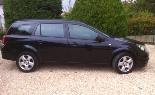 Opel Opel Astra 1.9 Cdti 2005 - vue 2