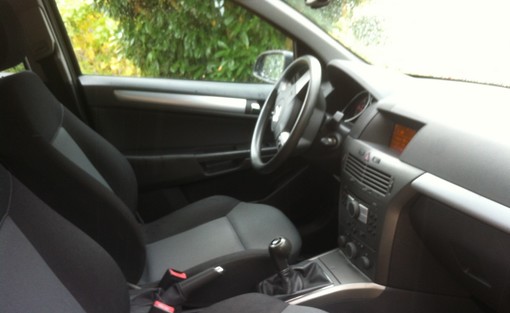 Opel Opel Astra 1.9 Cdti 2005 - vue 4