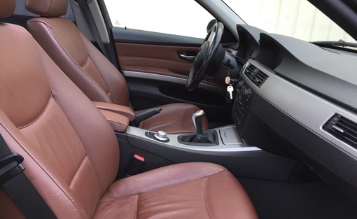 BMW Bmw E90 320D pack luxe 2006 - vue 3