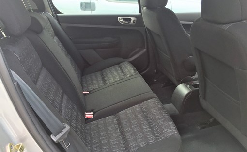 Peugeot 307 1.4 HDI 70 2004 - vue 5