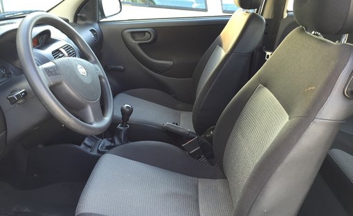 Opel Corsa 2005 - vue 3
