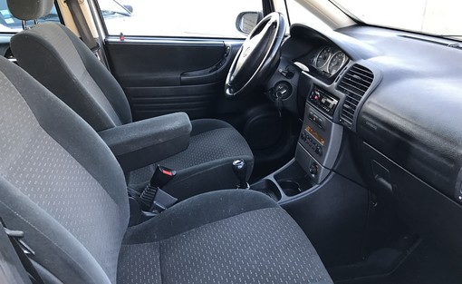 Opel Zafira 2.0 Dti 2005 - vue 4
