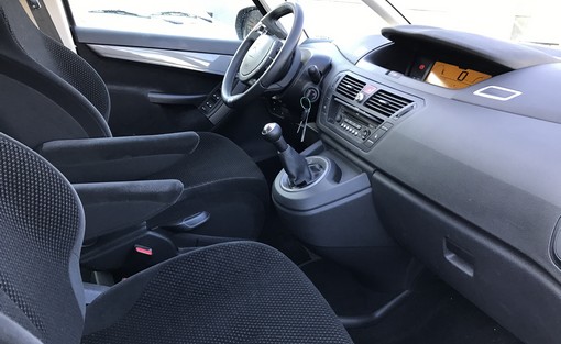 Citroën C4 Picasso 1.6 HDI 110 2009 - vue 4
