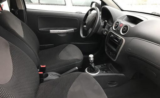 Citroën C2 1.1 2009 - vue 4