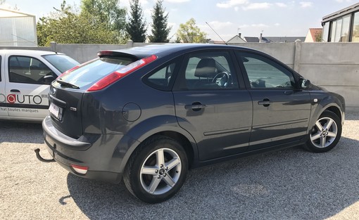 Ford Ford Focus 1.6 TDCI 110 2008 - vue 2