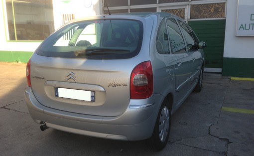 Citroën Xsara Picasso 1.6 110 Ch HDI Exclusive 2005 - vue 2