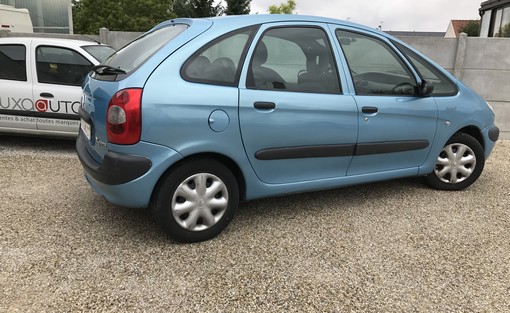 Citroën Xsara Picasso 1.8 2000 - vue 2
