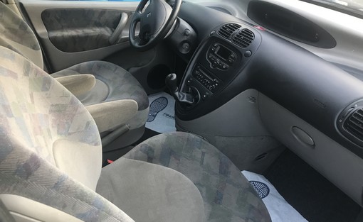 Citroën Xsara Picasso 1.8 2000 - vue 4