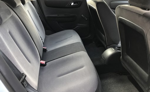Citroën C4 1.6 HDI 90 pack 2005 - vue 5