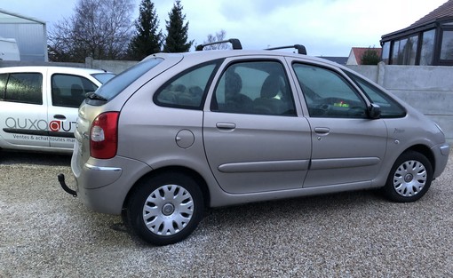 Citroën Xsara Picasso 1.6 110 2006 - vue 2