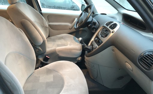 Citroën Xsara Picasso 1.6 110 2006 - vue 4