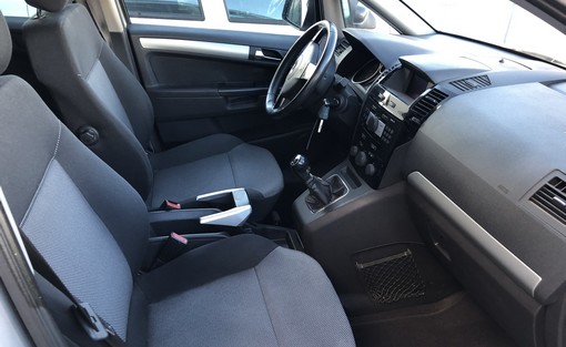 Opel Zafira 1.7 Cdti 110 Ch 2010 - vue 4