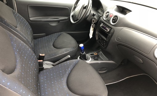 Citroën C2 1.1 2006 - vue 4