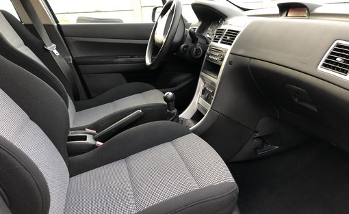 Peugeot 307 Break 1.6 HDI 90 Ch 2006 - vue 4