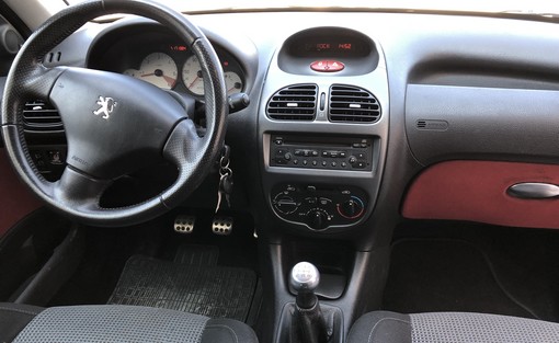 Peugeot 206 1.4 HDI jbl 2006 - vue 4