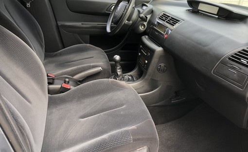 Citroën C4 1.4 90 2007 - vue 4