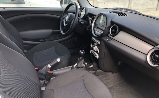 MINI 1.6 110 Ch cooper d 2008 - vue 4