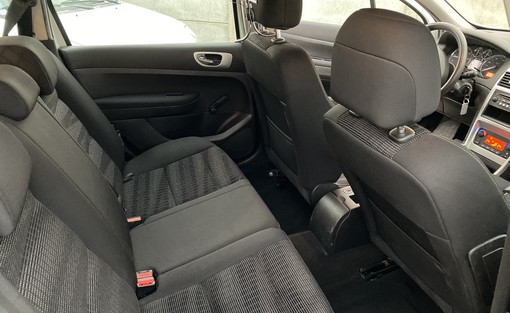 Peugeot 307 Break 1.6 HDI 90 Ch 2007 - vue 4