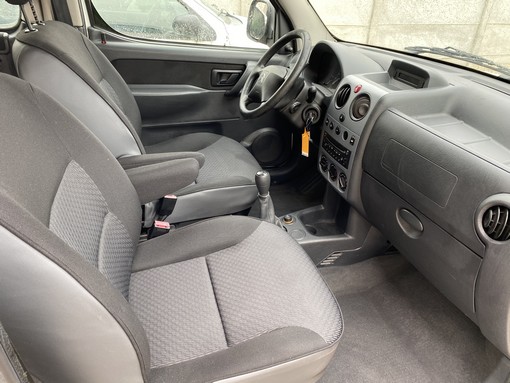 Citroën Berlingo 1.6 HDI 75 Ch 2010 - vue 2