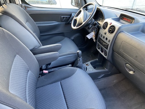 Citroën Berlingo 1.6 HDI 75 Ch 2010 - vue 4