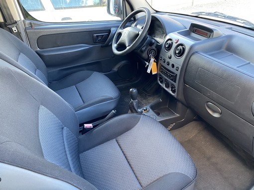 Citroën Berlingo 1.6 HDI 75 Ch 2010 - vue 4