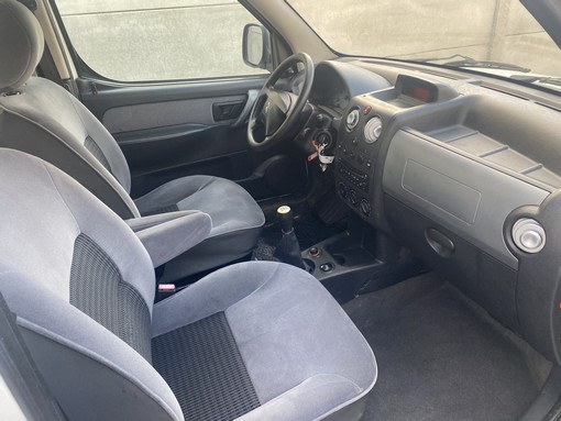 Citroën Berlingo 1.6 HDI 90 Ch 2007 - vue 4