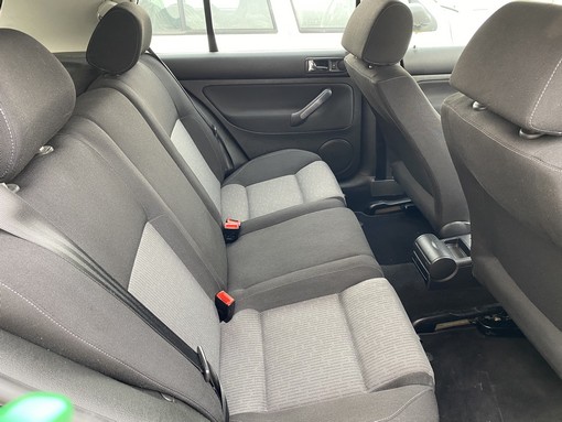 Volkswagen Golf Iv TDI 100ch rabit 2003 - vue 5
