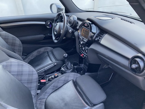 MINI Mini 1.5 cooper 2015 - vue 2