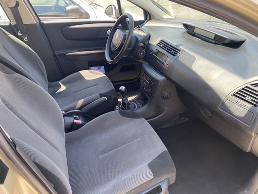 Citroën C4 1.6 HDI 92 2007 - vue 4