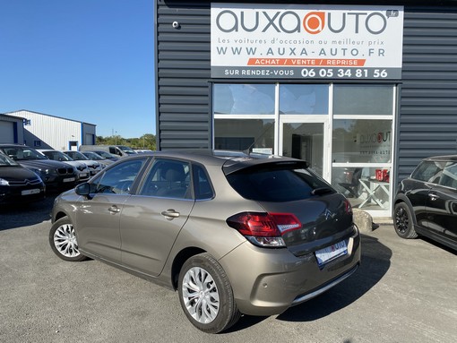 Citroën C4 1.6 HDI 92 Ch 2015 - vue 2