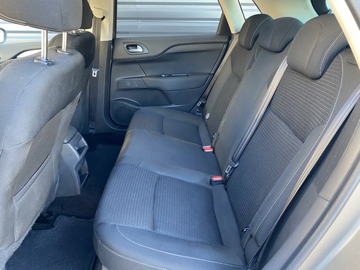 Citroën C4 1.6 HDI 92 Ch 2015 - vue 5
