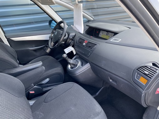 Citroën Grand C4 Picasso 2010 - vue 4