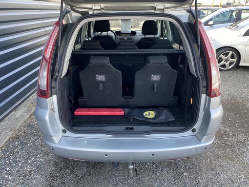 Citroën Grand C4 Picasso 2010 - vue 7