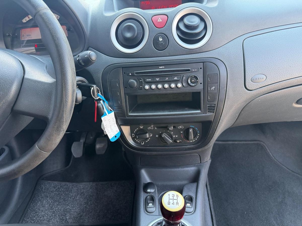 Citroën C2 1.1 60 2009 - vue 14